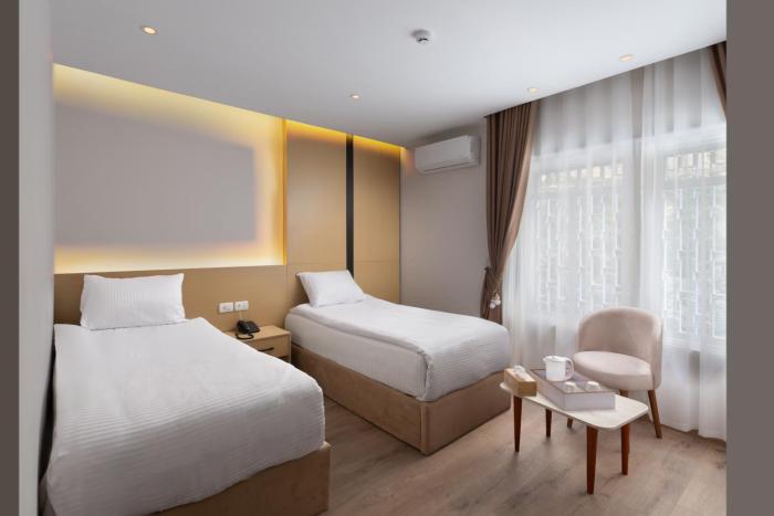 elegance grand city hotel