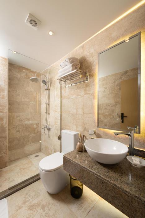 elegance grand city hotel