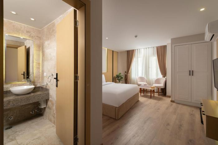 elegance grand city hotel