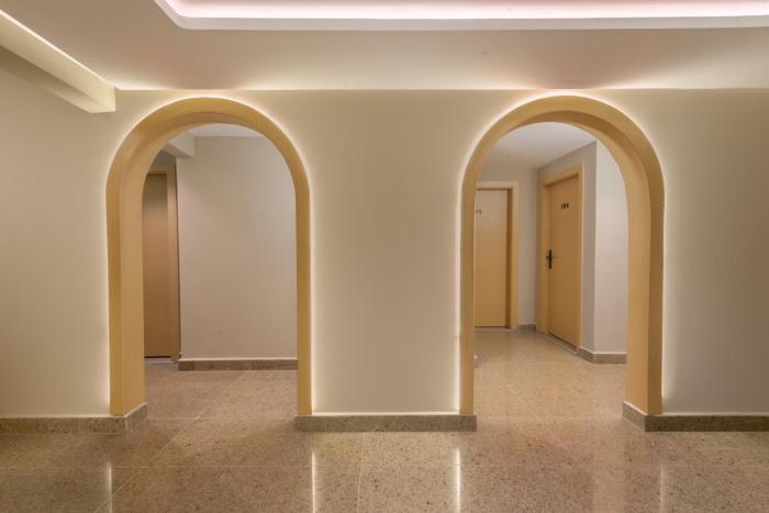 elegance grand city hotel