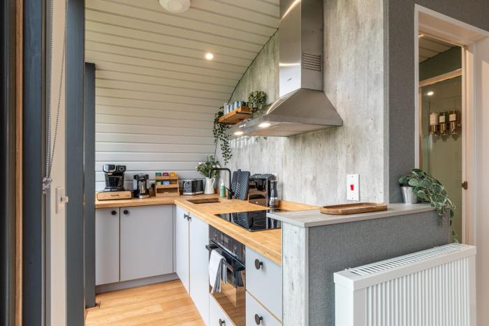 sustainable pod on old chalford farm