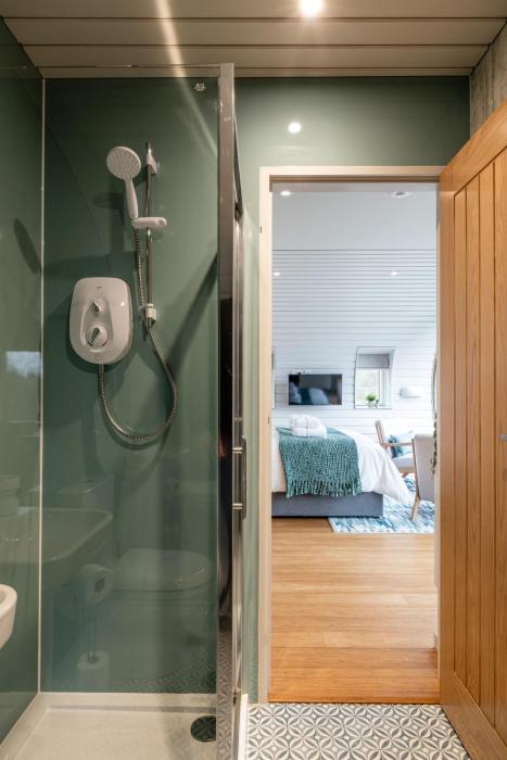 sustainable pod on old chalford farm