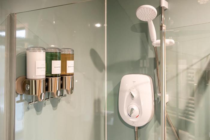 sustainable pod on old chalford farm