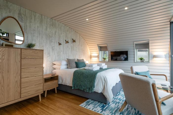 sustainable pod on old chalford farm