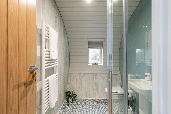 sustainable pod on old chalford farm