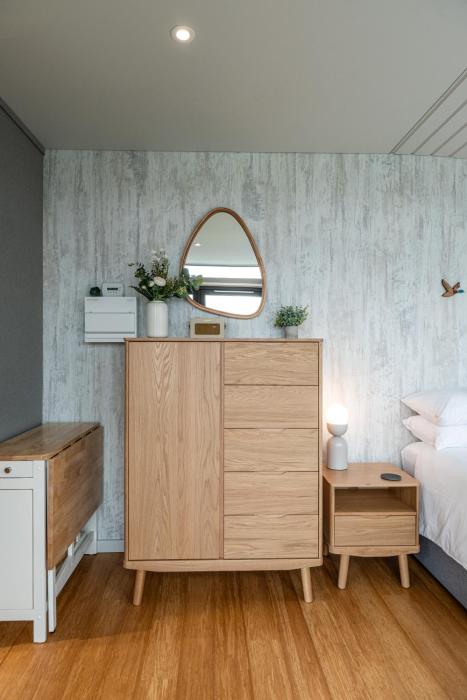 sustainable pod on old chalford farm