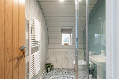 sustainable pod on old chalford farm