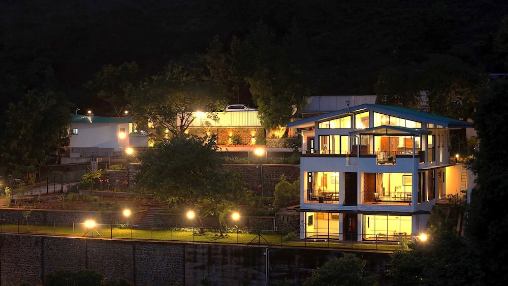 par x villa sukoon 3bhk valley view