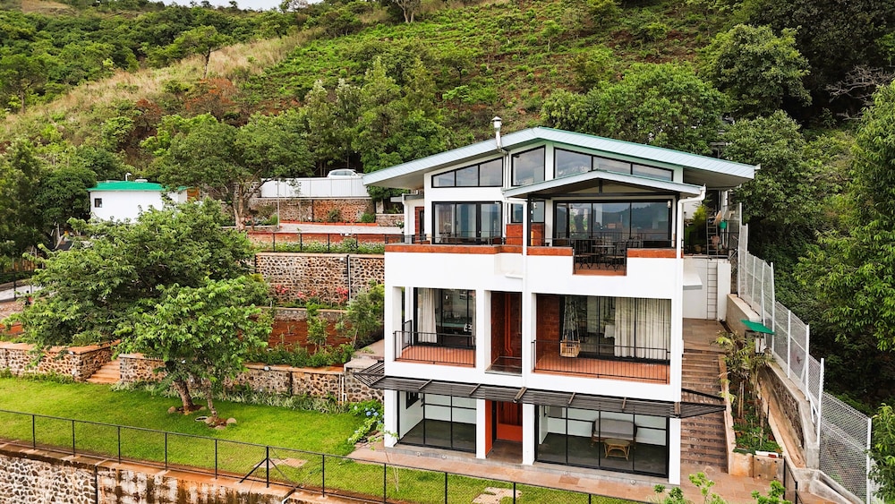 par x villa sukoon 3bhk valley view