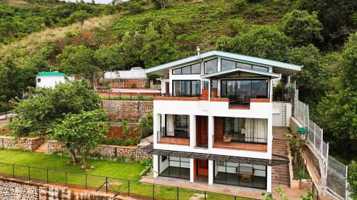 Par-X - Villa Sukoon - 3Bhk Valley View,,3 star