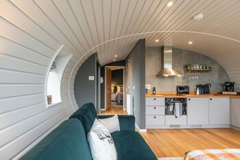 Unique 1 Bd Eco-Retreat In Old Chalford,,2 star