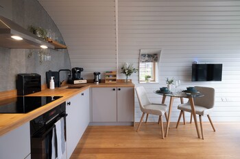 Unique 1 Bd Eco-Retreat In Old Chalford,,2 star