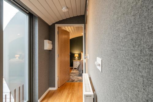 unique 1 bd eco retreat in old chalford