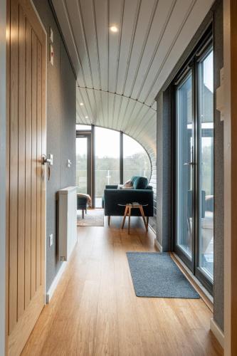 unique 1 bd eco retreat in old chalford