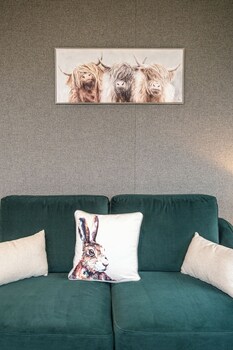 sustainable 2bd pod on old chalford farm
