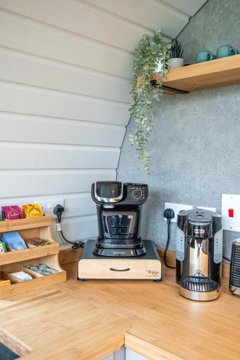 sustainable 2bd pod on old chalford farm