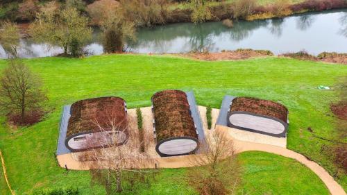 sustainable 2bd pod on old chalford farm