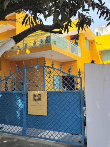 The Nomad Cave,,1 star