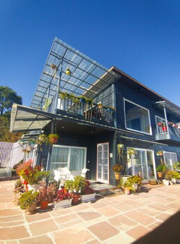 the ridge house a villa community