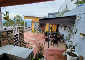 the ridge house a villa community