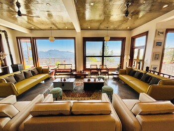 The Ridge House - A Villa Community,,2 star