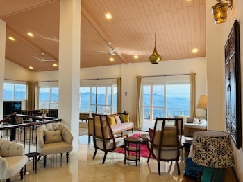 The Ridge House - A Villa Community,,2 star