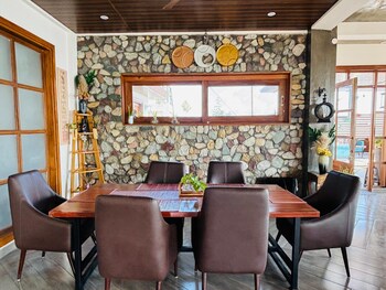 the ridge house a villa community