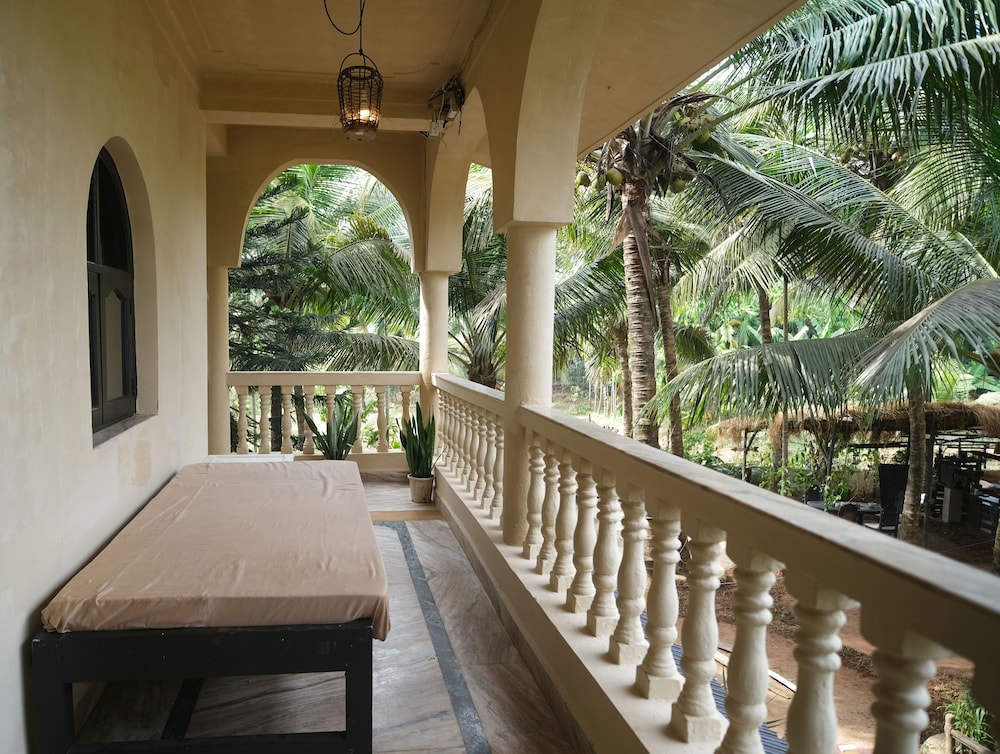 palmorama retreat home