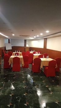 King S Crown,,2 star