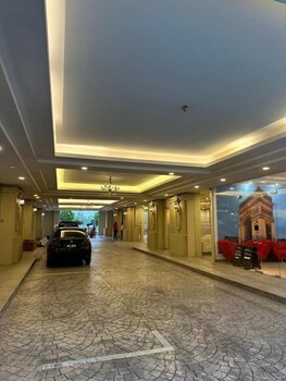 Champs Elysees Homestay By Landmark,,4 star
