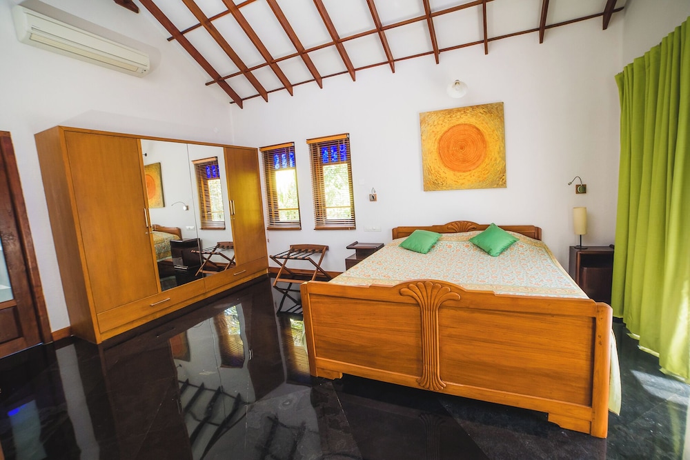 hibiscus earth cgh earth