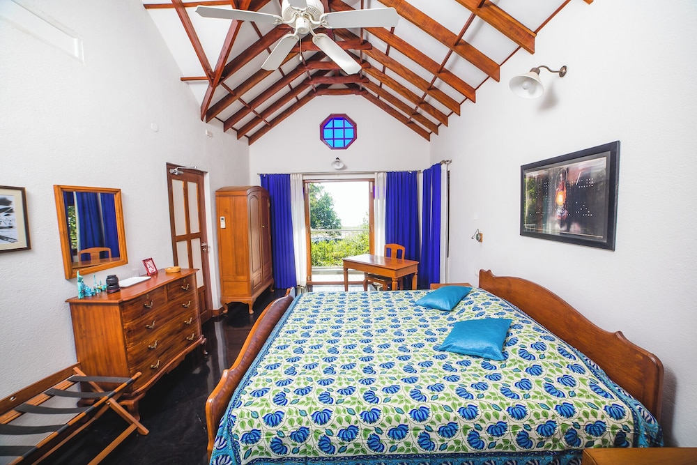 hibiscus earth cgh earth