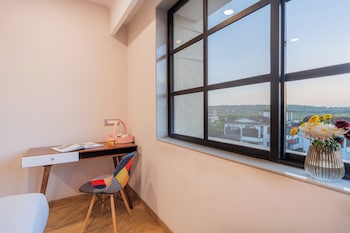 elivaas kamerios brisa 1bhk with jacuzzi