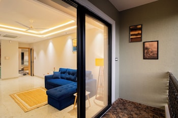 elivaas kamerios brisa 1bhk with jacuzzi