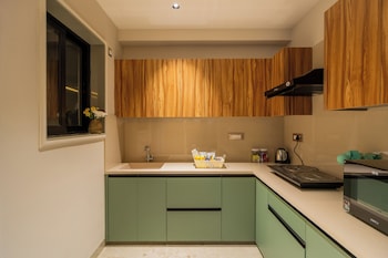 Elivaas Kamerios Brisa 1Bhk With Jacuzzi,,4 star