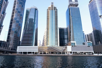 lusso hometels missoni business bay