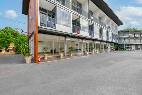 sunset serenity jomtien resort