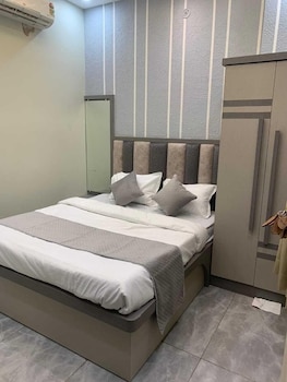 gaurav inn