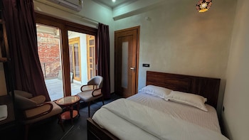 yes hotel by the ganges