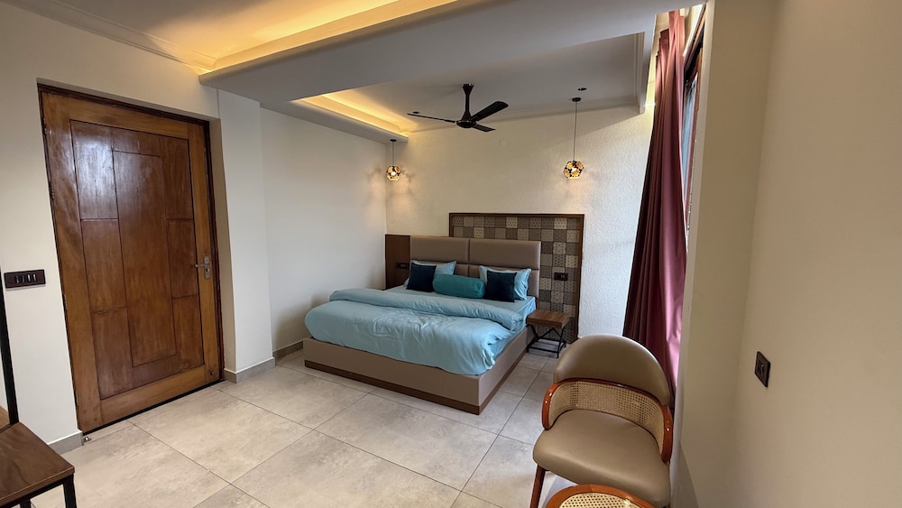 yes hotel by the ganges