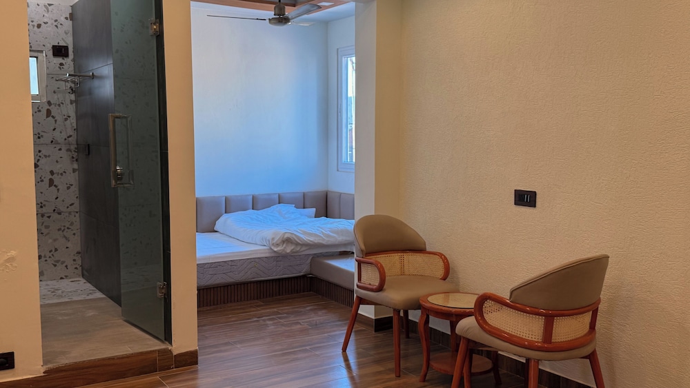 yes hotel by the ganges