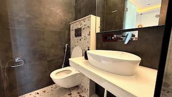 yes hotel by the ganges