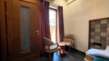 yes hotel by the ganges