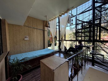 Yes Hotel By The Ganges,,3 star