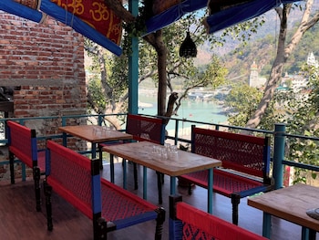 yes hotel by the ganges