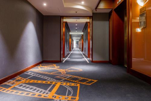 crowne plaza hotel shanghai by ihg