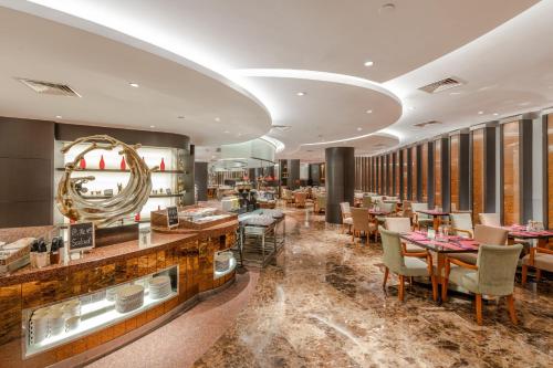 crowne plaza hotel shanghai by ihg