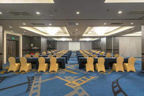 crowne plaza hotel shanghai by ihg