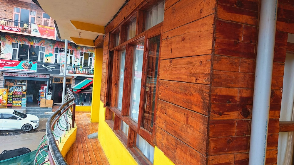 undiscovered mountains hotel