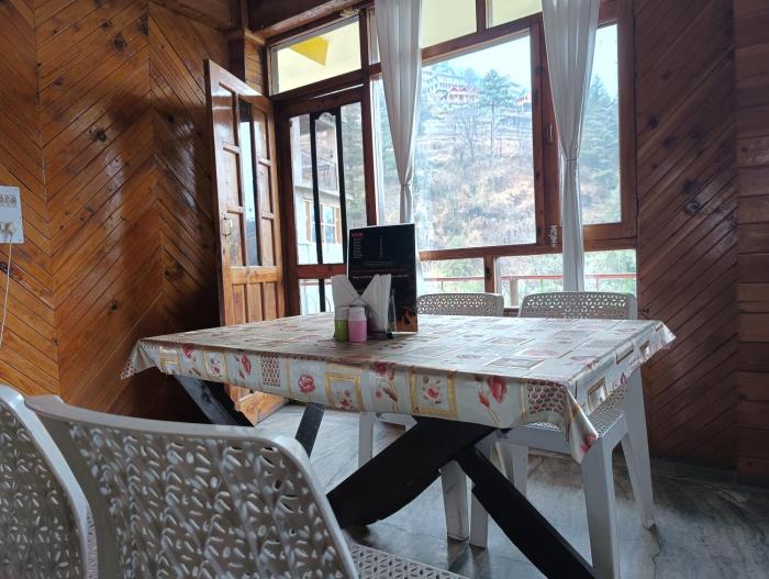 undiscovered mountains hotel